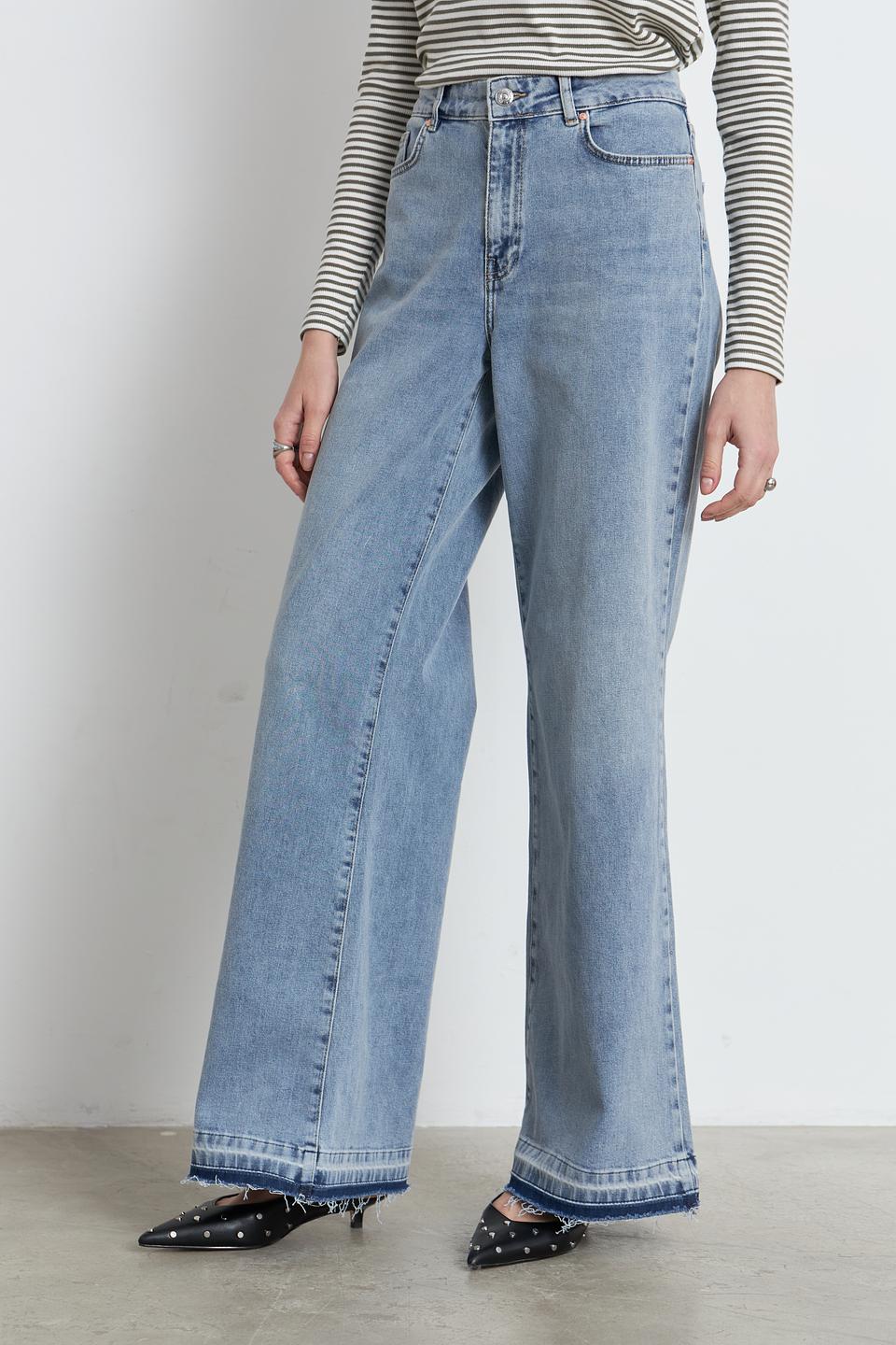 Джинсы Oui клеш голубой