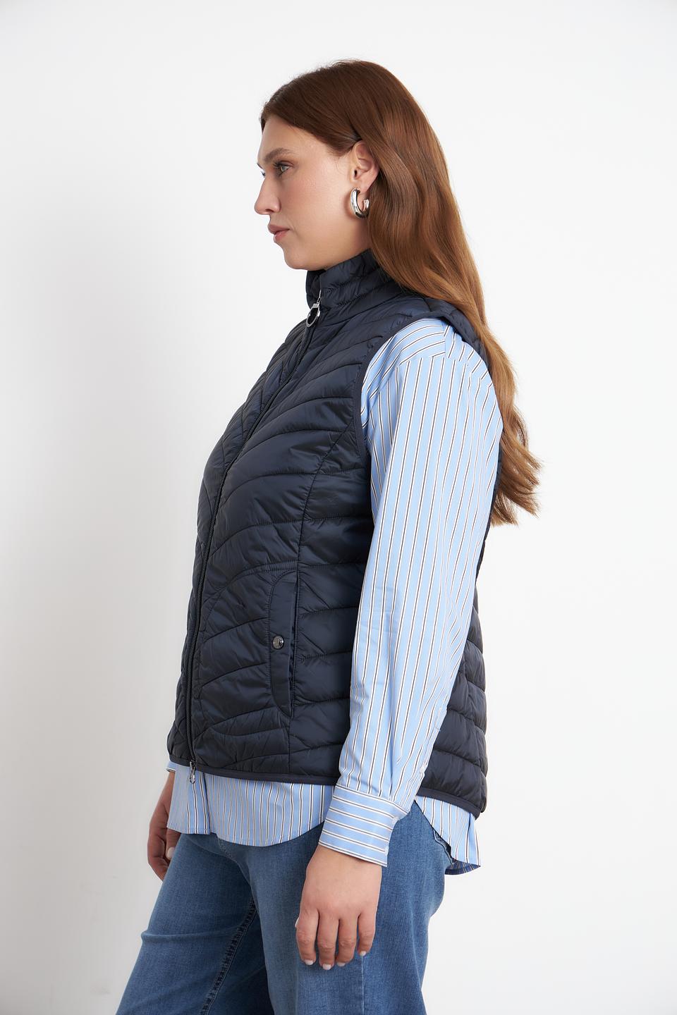 Жилет стеганый Betty Barclay темно-синий