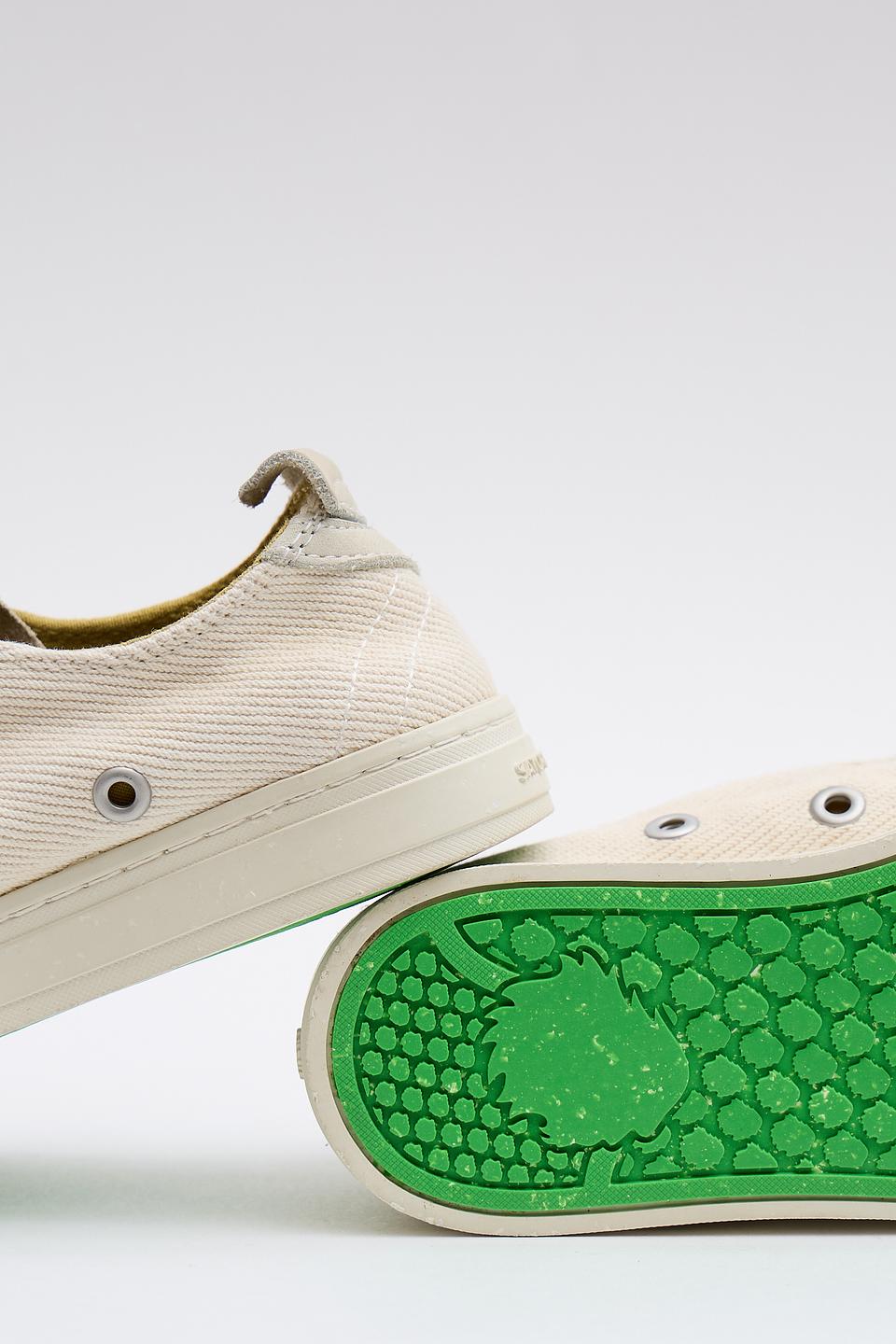 Сникерсы Satorisan с глазом бежевые