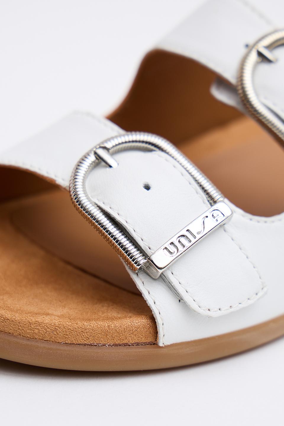 Сандалии Unisa с пряжками белый