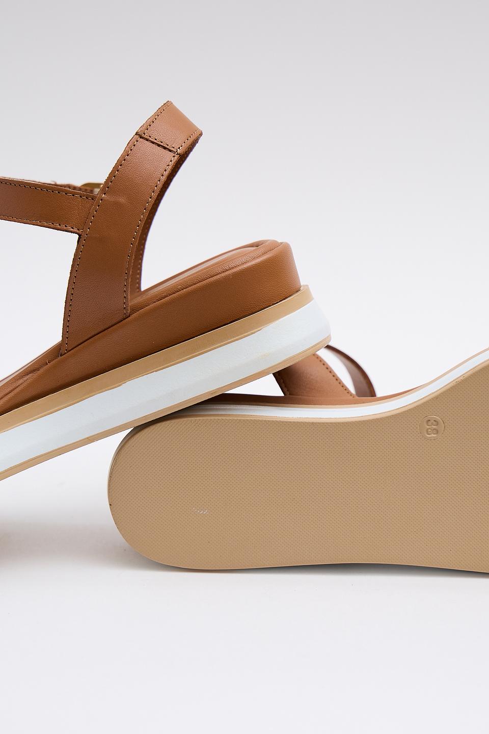 Сандалии Unisa плетеные коричневые