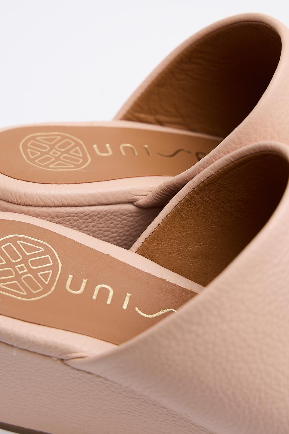 Шлепанцы Unisa на танкетке бежевые