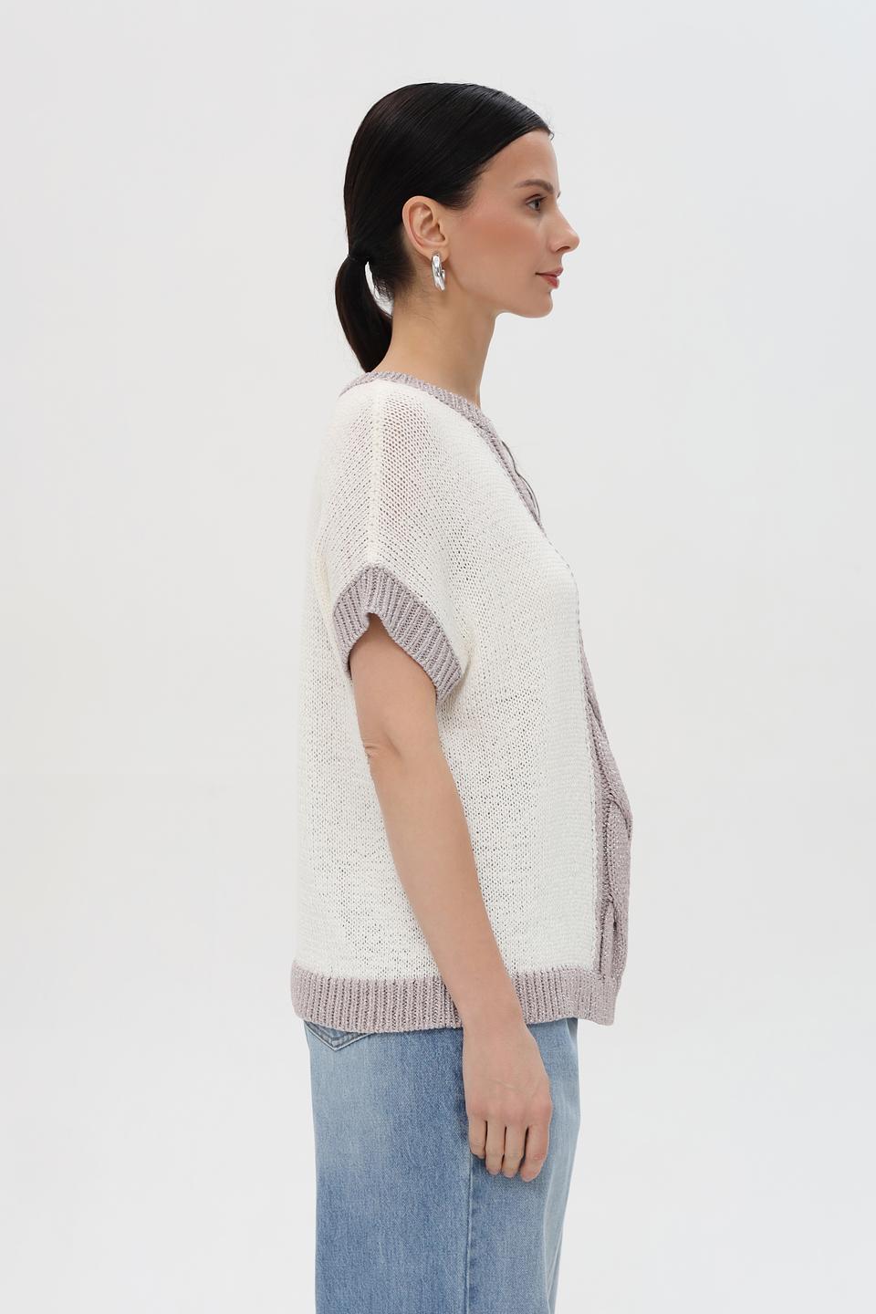 Пуловер Pezzo с косами молочный