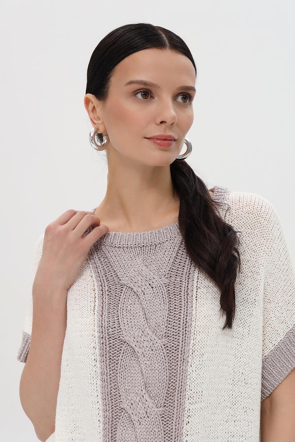 Пуловер Pezzo с косами молочный