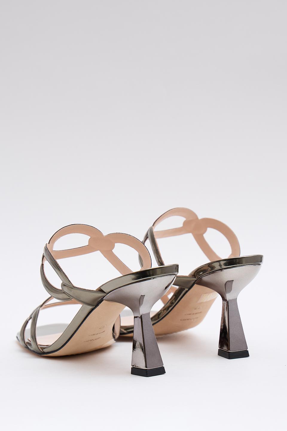 Босоножки Evaluna с узлами оливковые