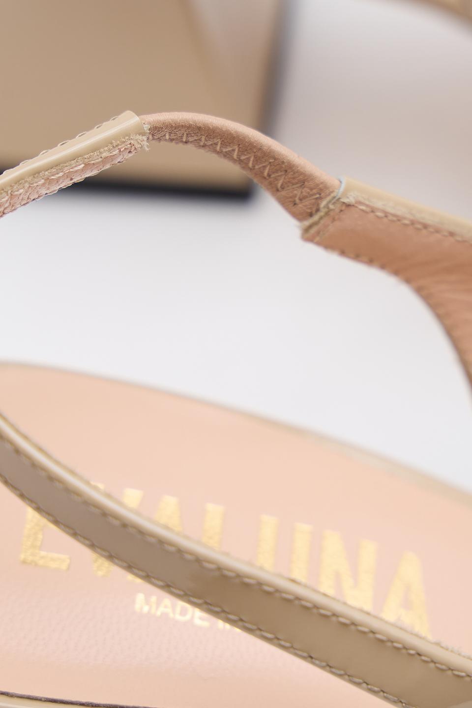 Туфли Evaluna с пряжкой бежевые