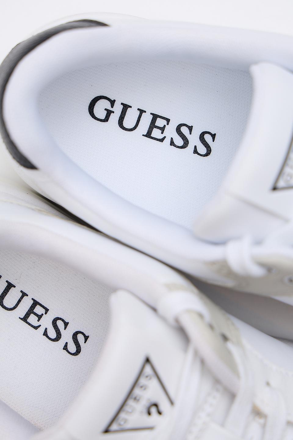 Кроссовки Guess с логотипом белые
