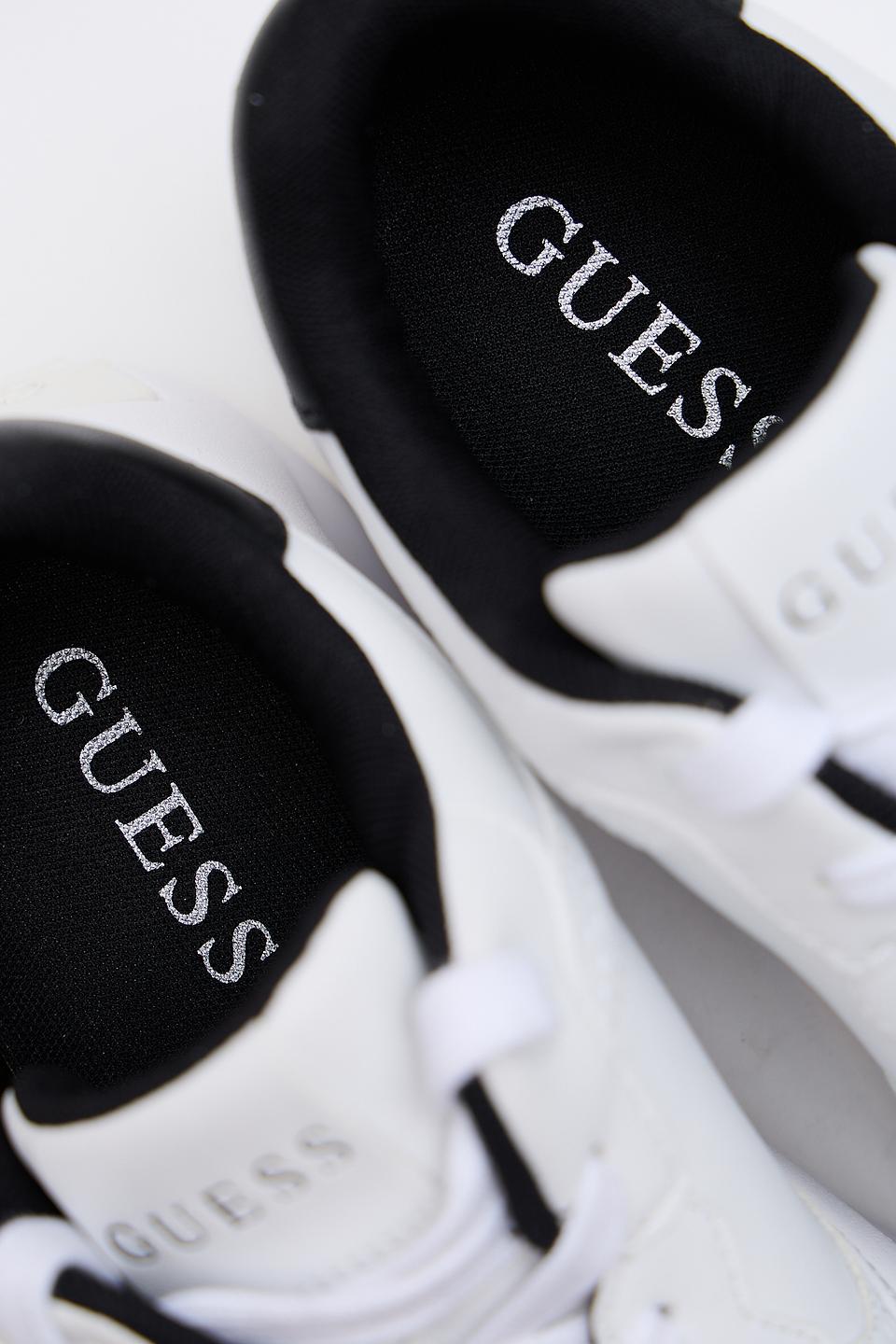 Кроссовки Guess с логотипом