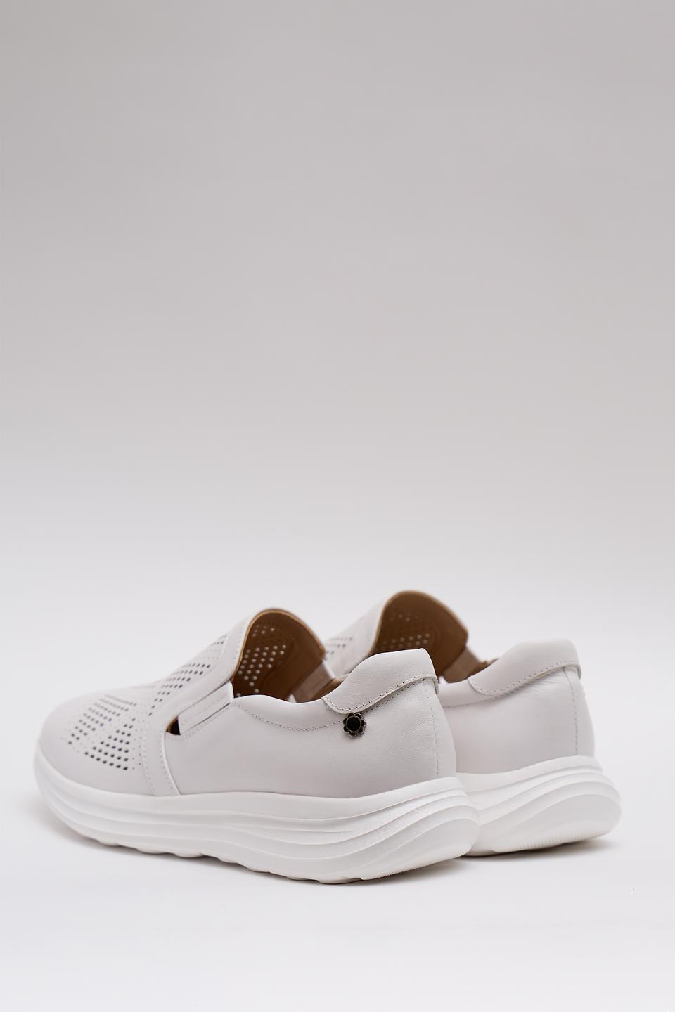 Слипоны Tuffoni перфорированные белые