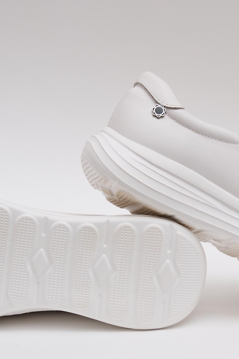 Слипоны Tuffoni перфорированные белые