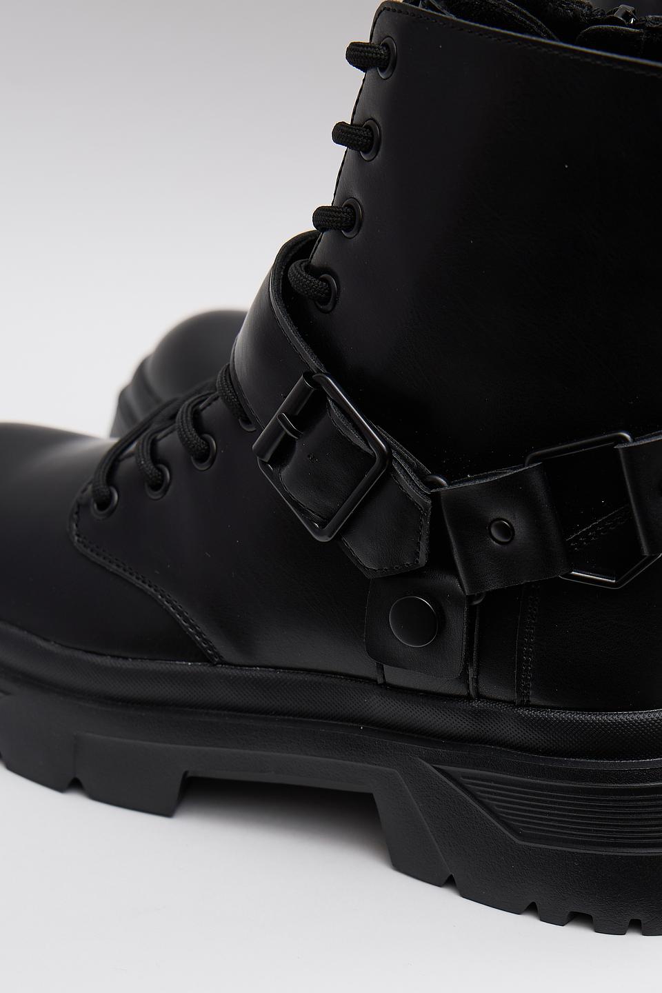 Ботинки Guess с ремнём чёрные