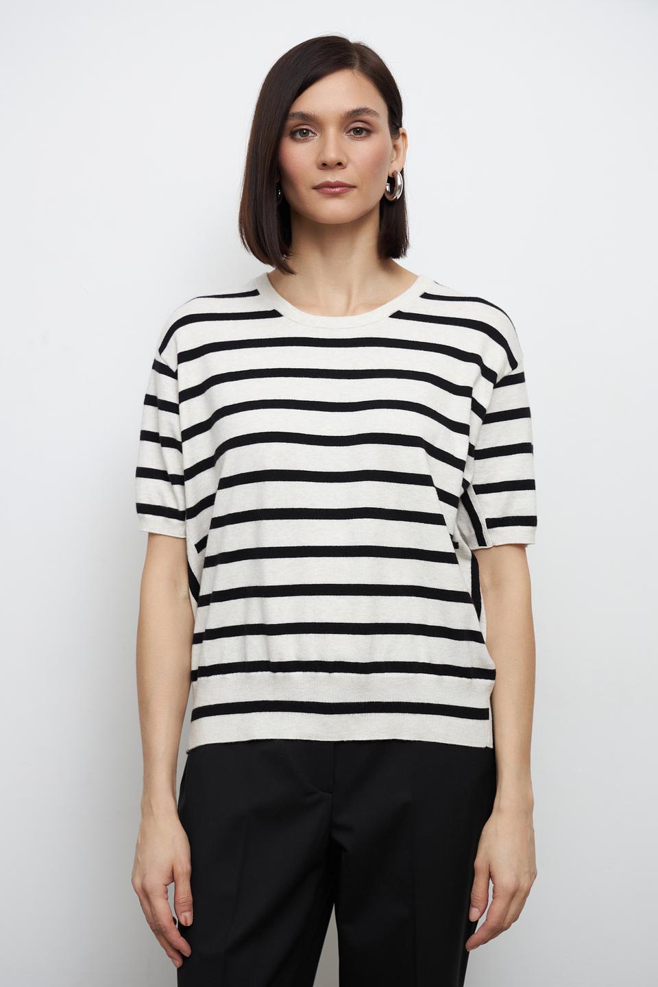 Пуловер Oui в полоску бежево-чёрный