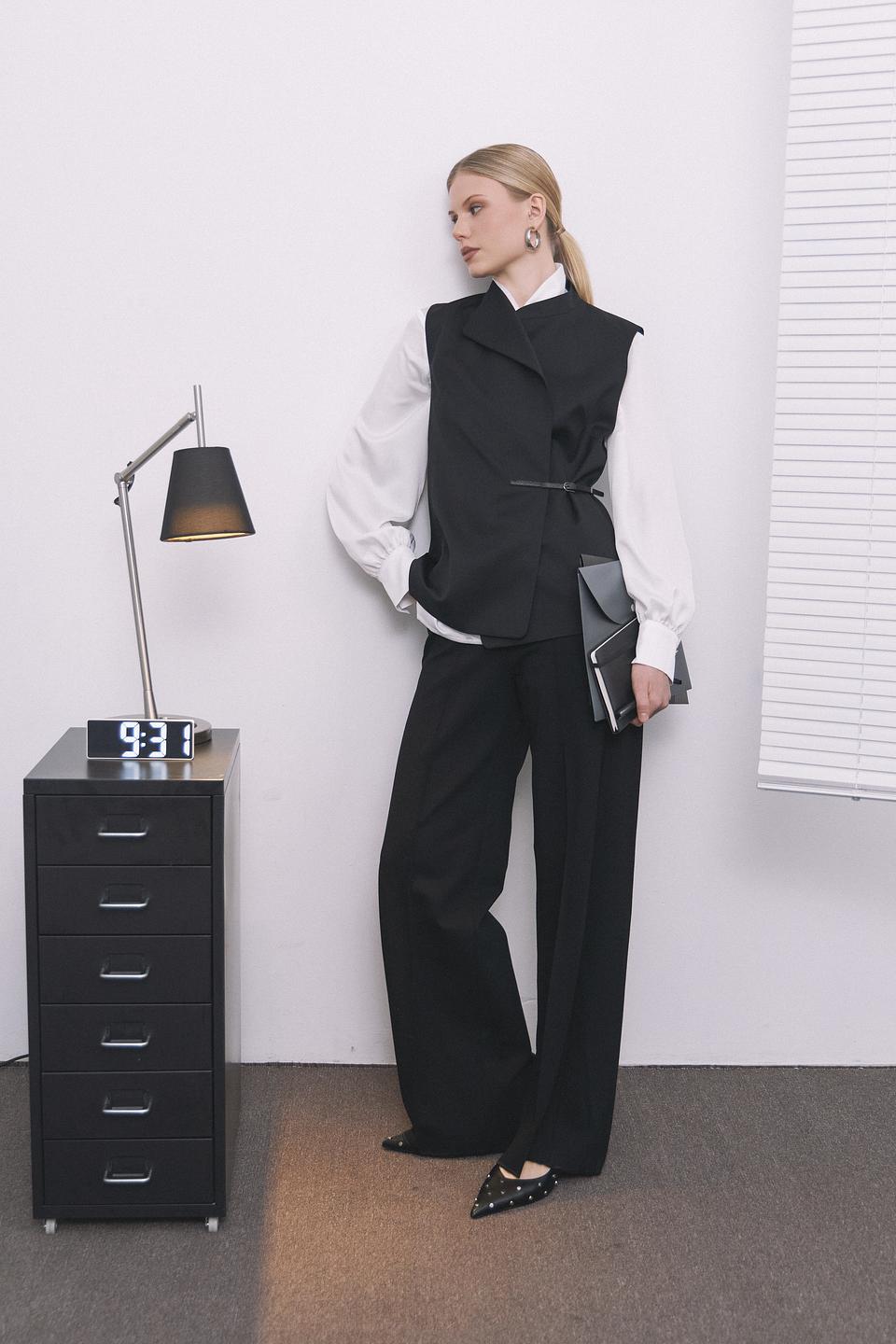 Жилет женский Emka черный