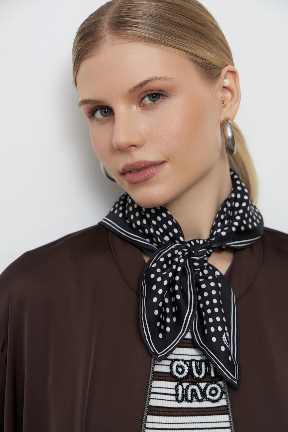 Шарф Fraas в горошек чёрный