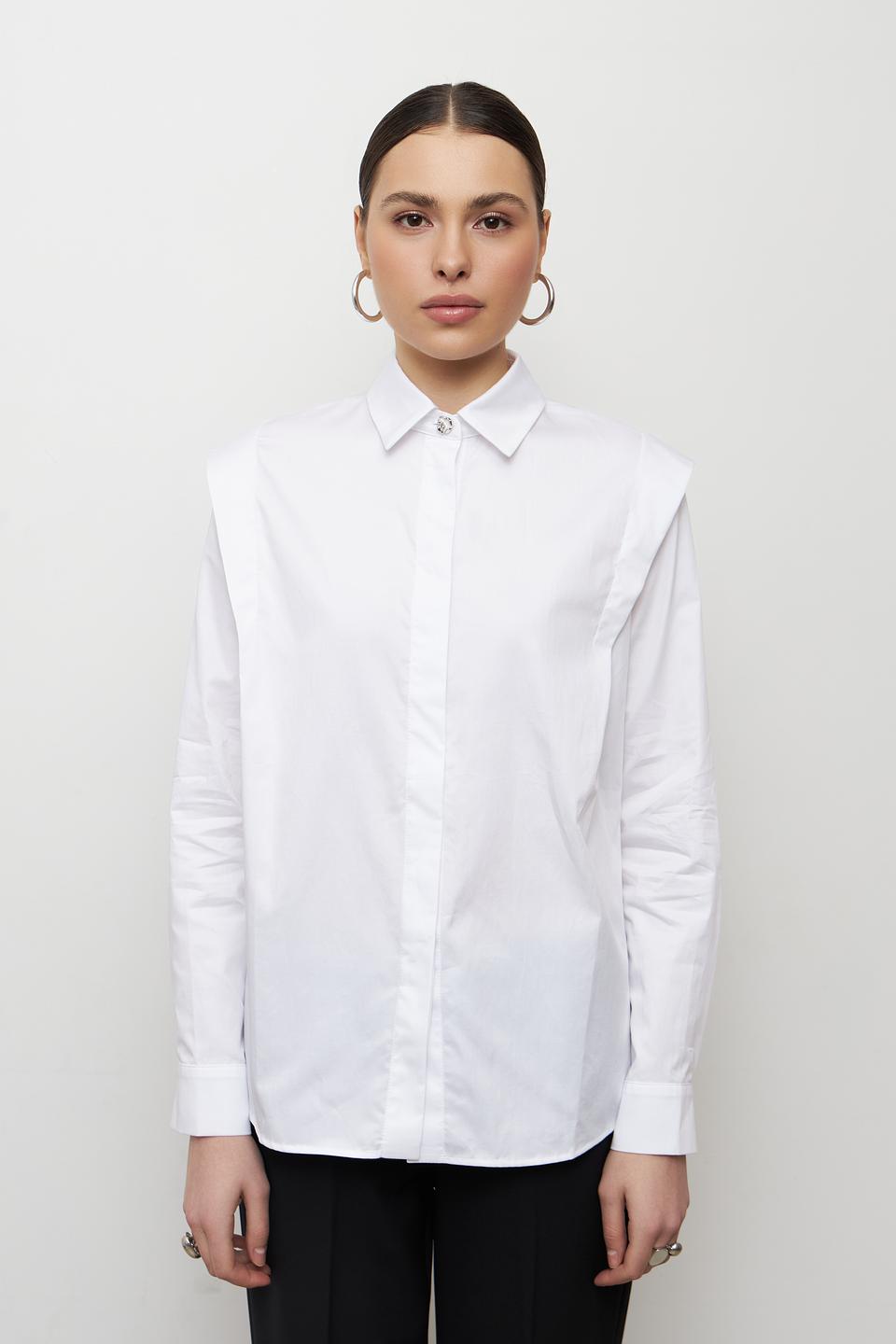 Блуза Emka с фигурным воротником