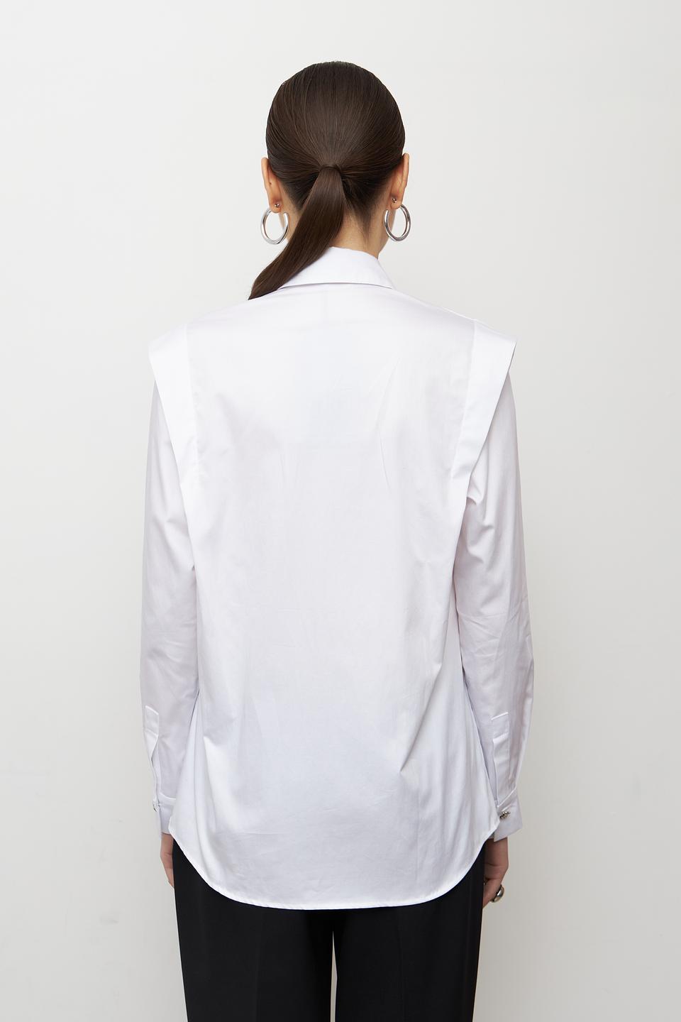 Блуза Emka с фигурным воротником