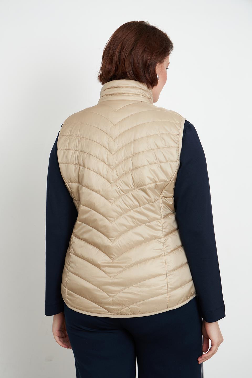 Жилет стеганый Betty Barclay бежевый
