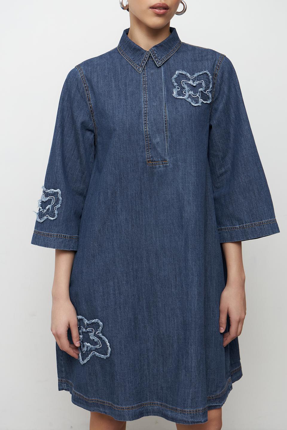 Платье Lecomte джинсовое с вышивкой