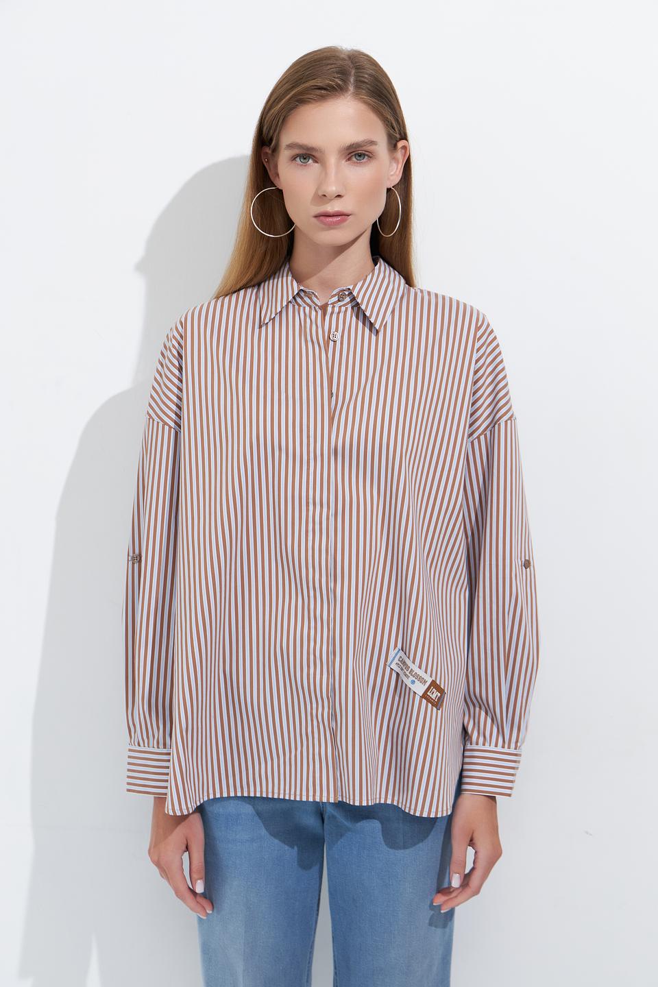 Блуза Lecomte с воланами бежевая