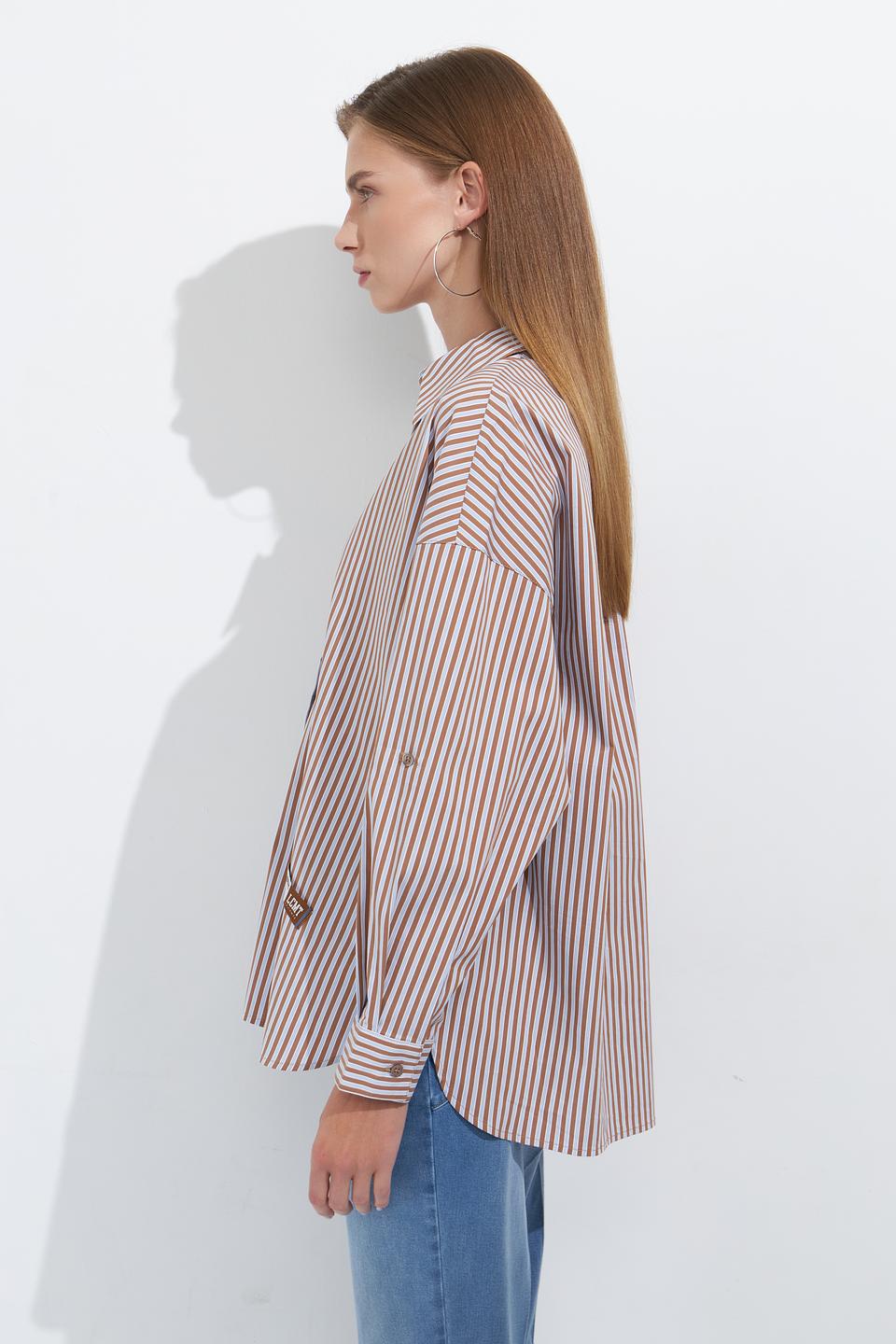 Блуза Lecomte с воланами бежевая