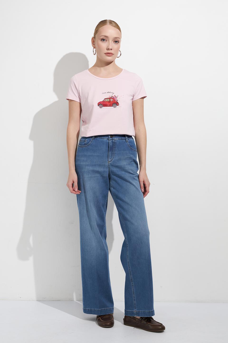 Футболка MORE and MORE с принтом