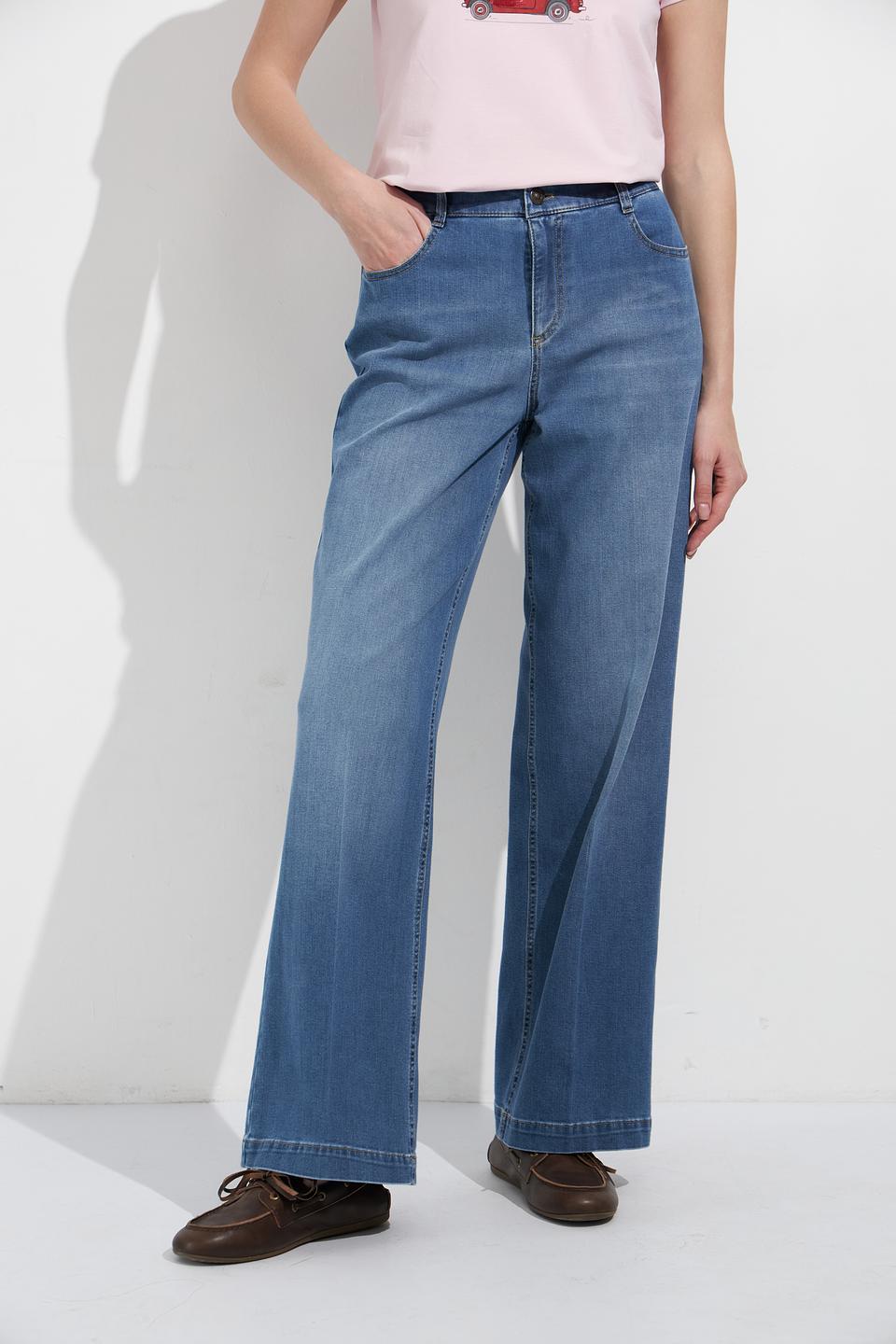 Джинсы Gardeur с вышивкой