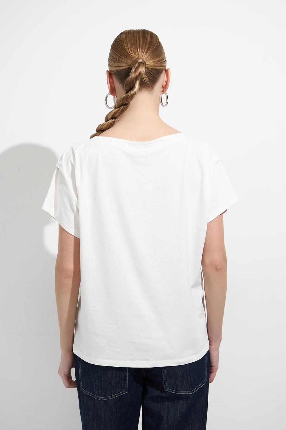 Футболка MORE and MORE с логотипом