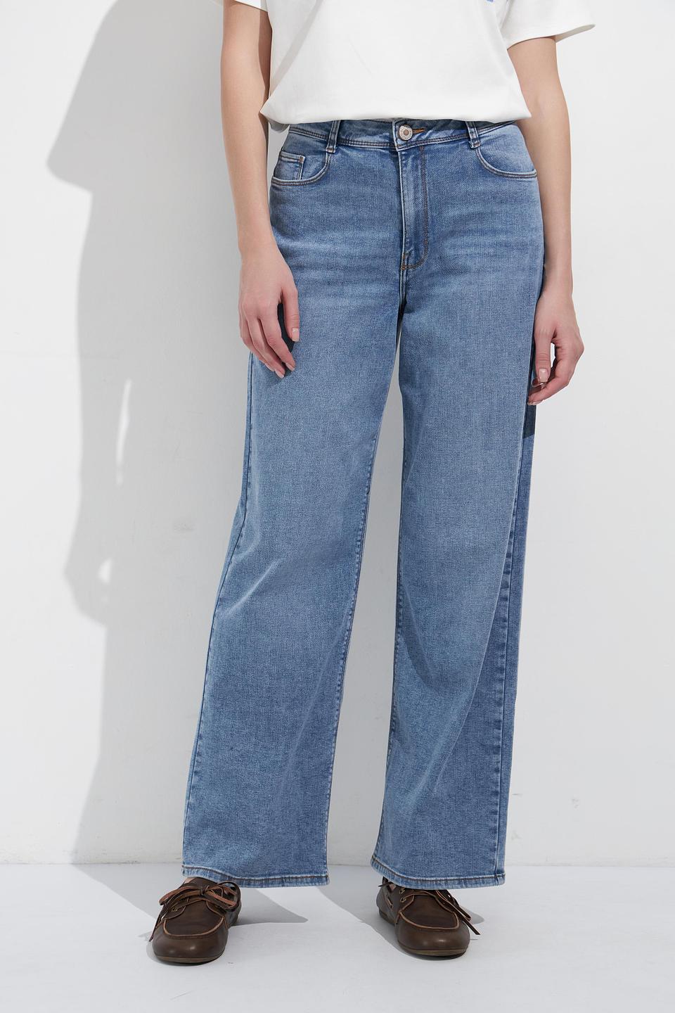 Джинсы Betty and Co с вышивкой голубые