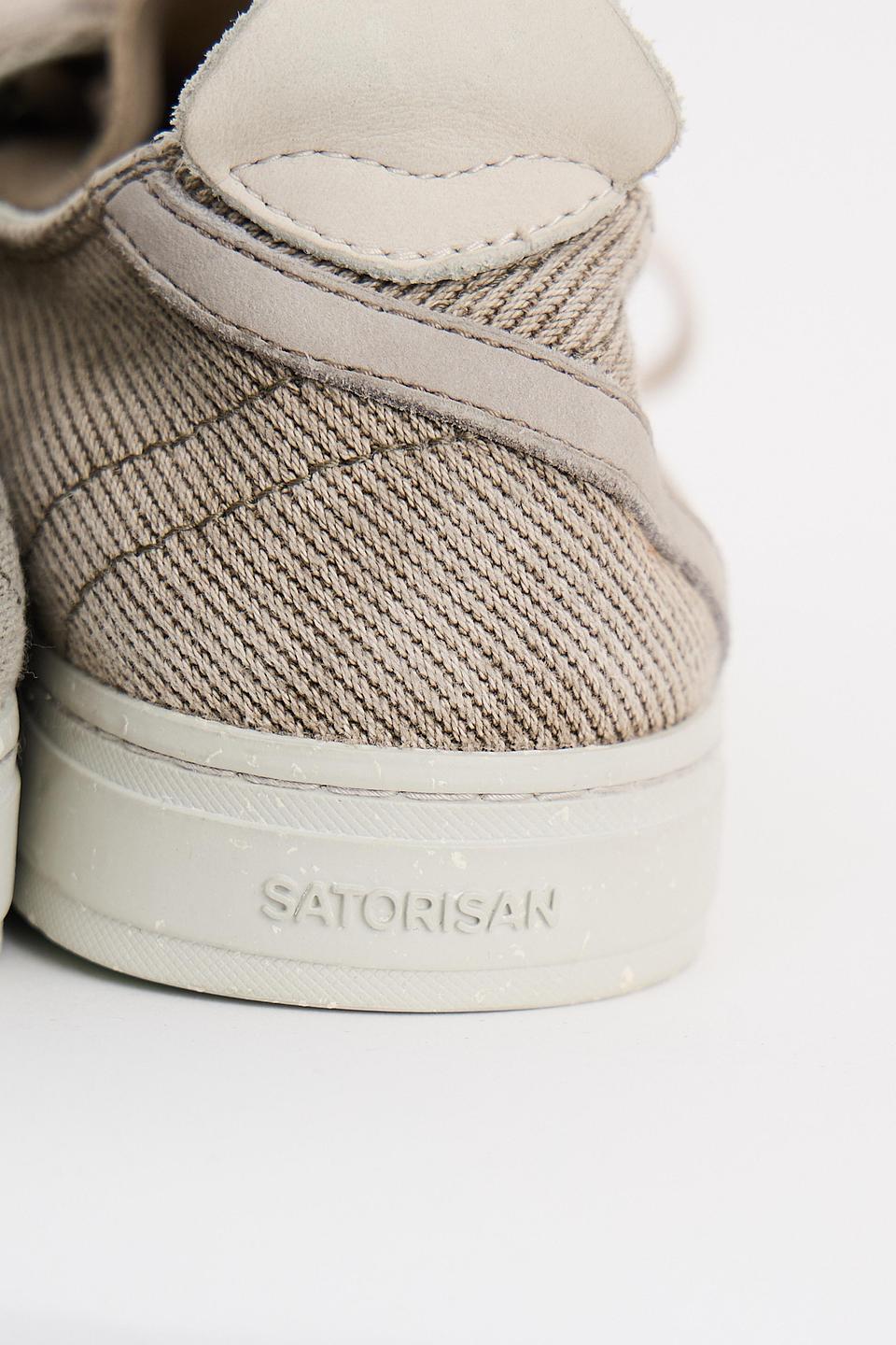 Сникерсы Satorisan с нашивкой