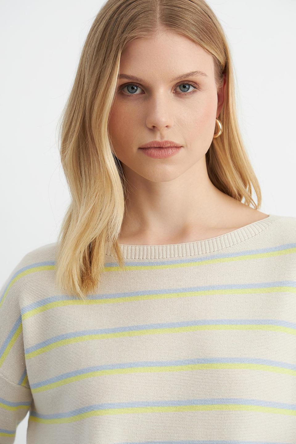 Пуловер Catnoir в полоску бежевый
