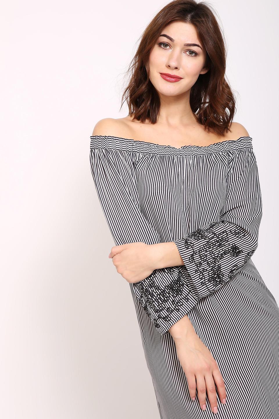 Платье Pezzo в полоску с вышивкой