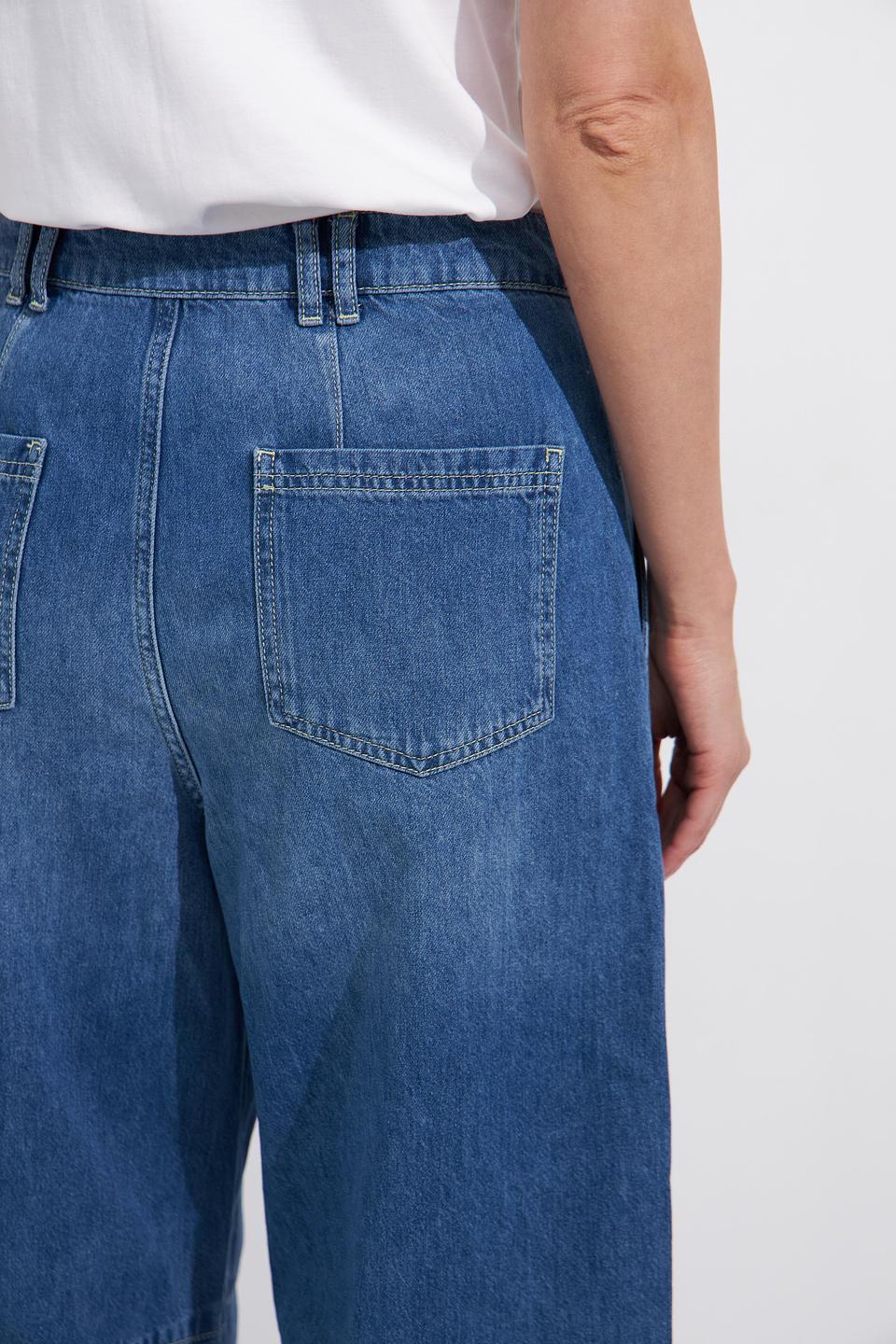 Джинсы Lecomte шаровары с вышивкой