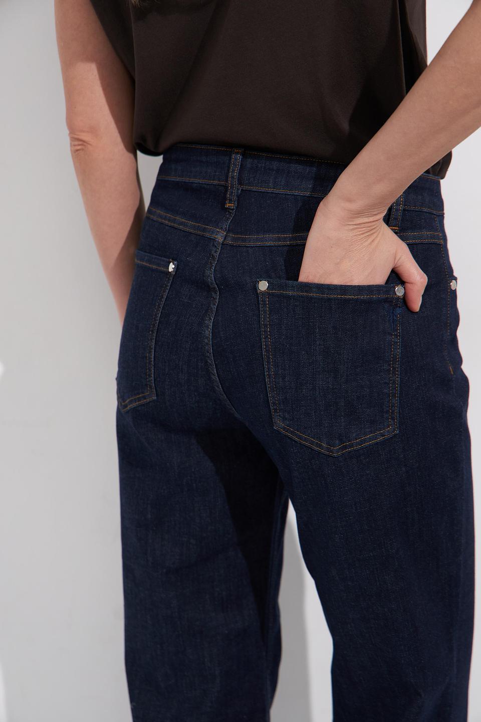 Джинсы Monari с декоративной вышивкой