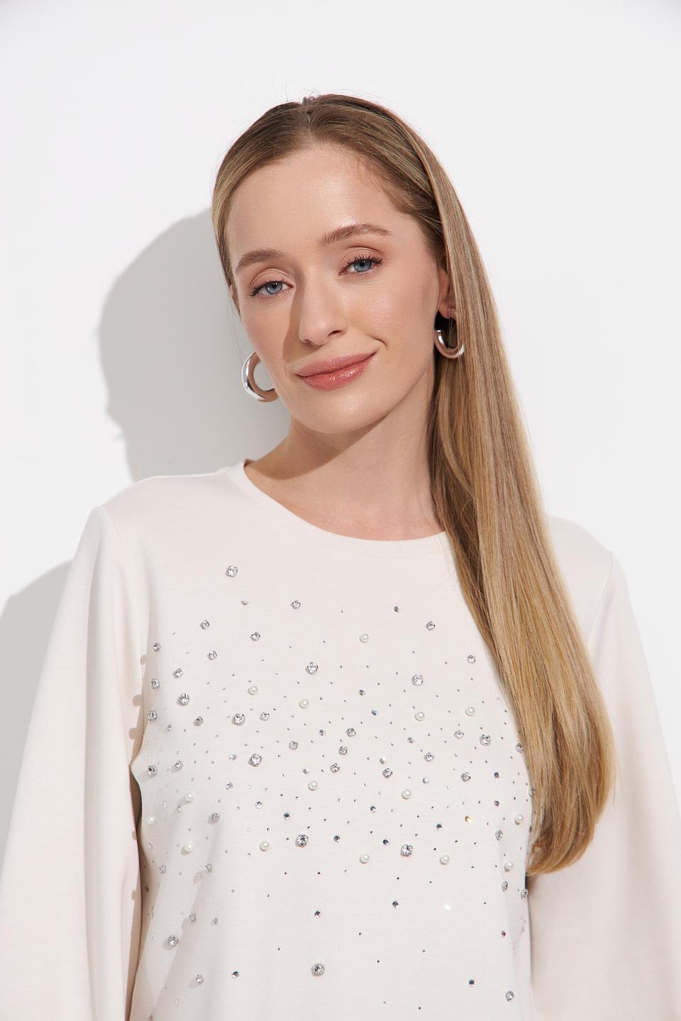 Пуловер Monari с камнями кремовый