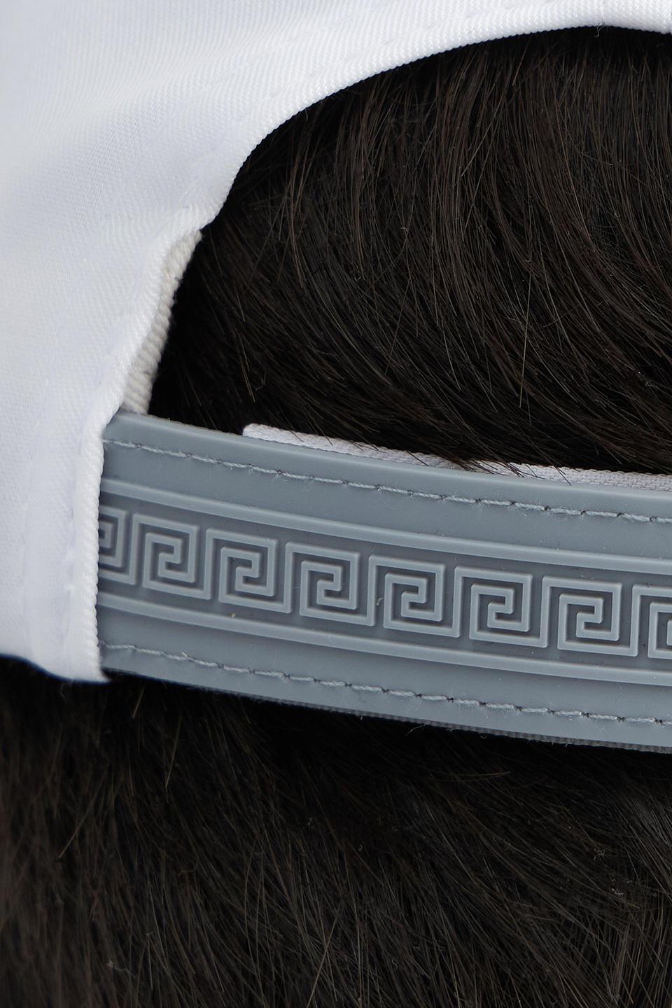 Кепка Carlo Colucci белая с вышивкой