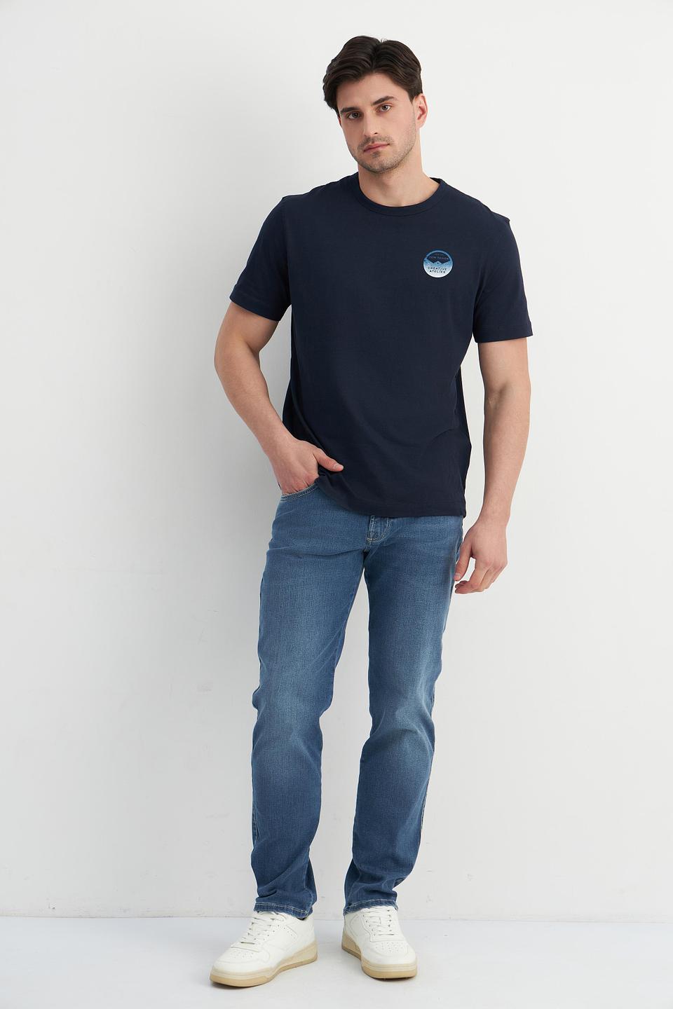 Джинсы Bugatti с красной вышивкой