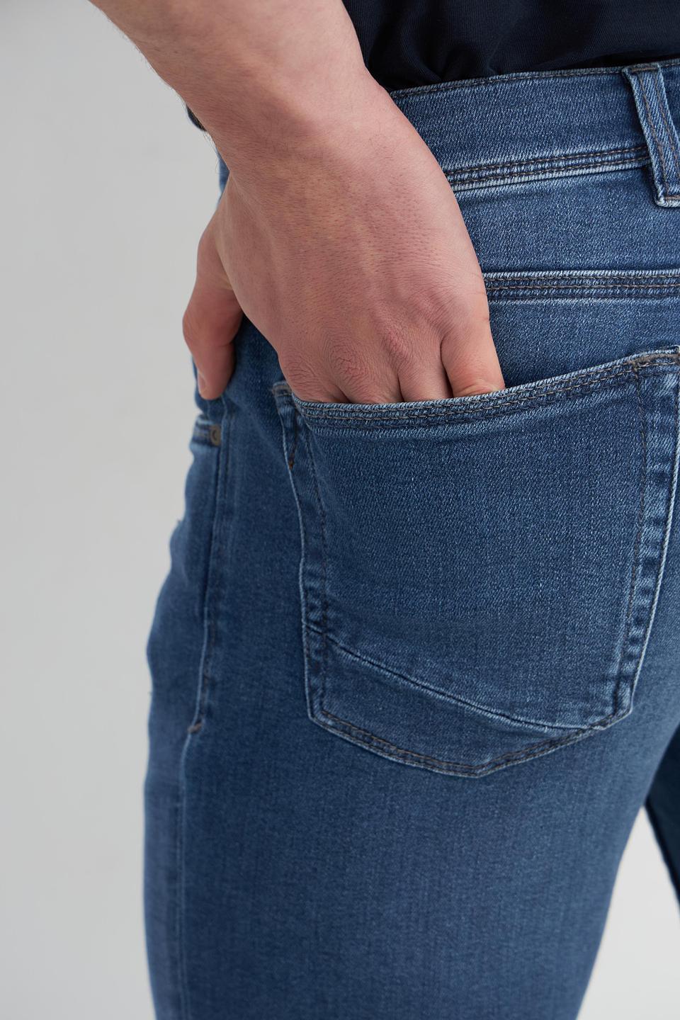 Джинсы Bugatti с вышивкой синие