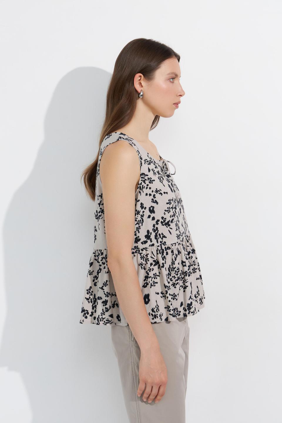 Светло-серый топ с цветочным принтом Tom Tailor