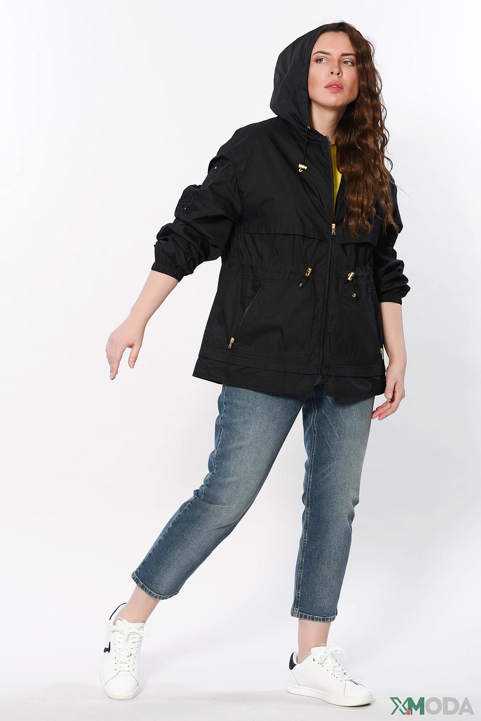 Ветровка Escada Sport чёрная с вышивкой