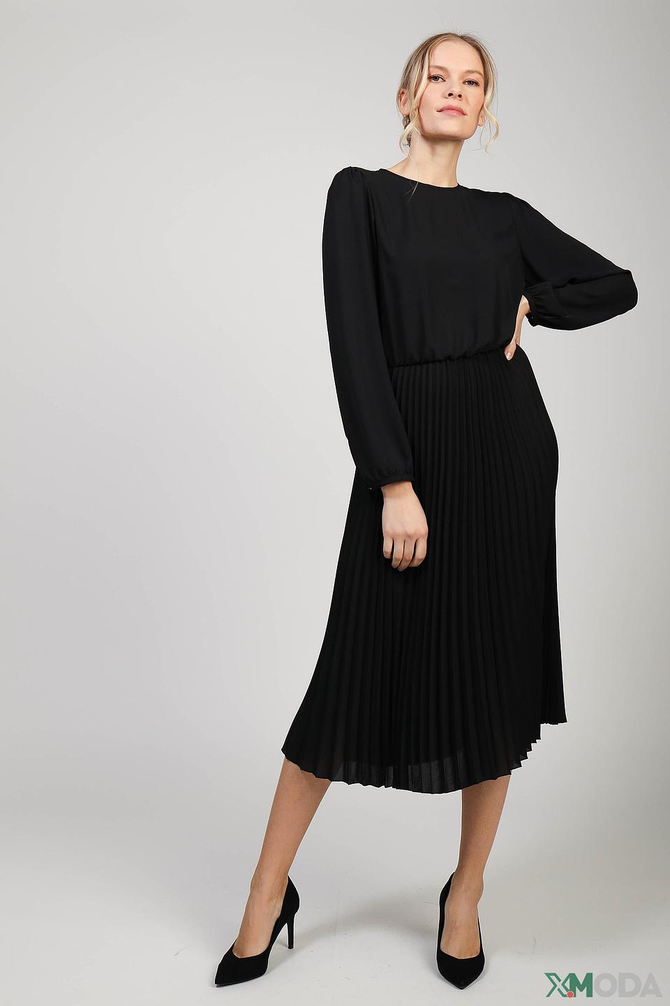 Платье Luisa Cerano чёрное плиссе