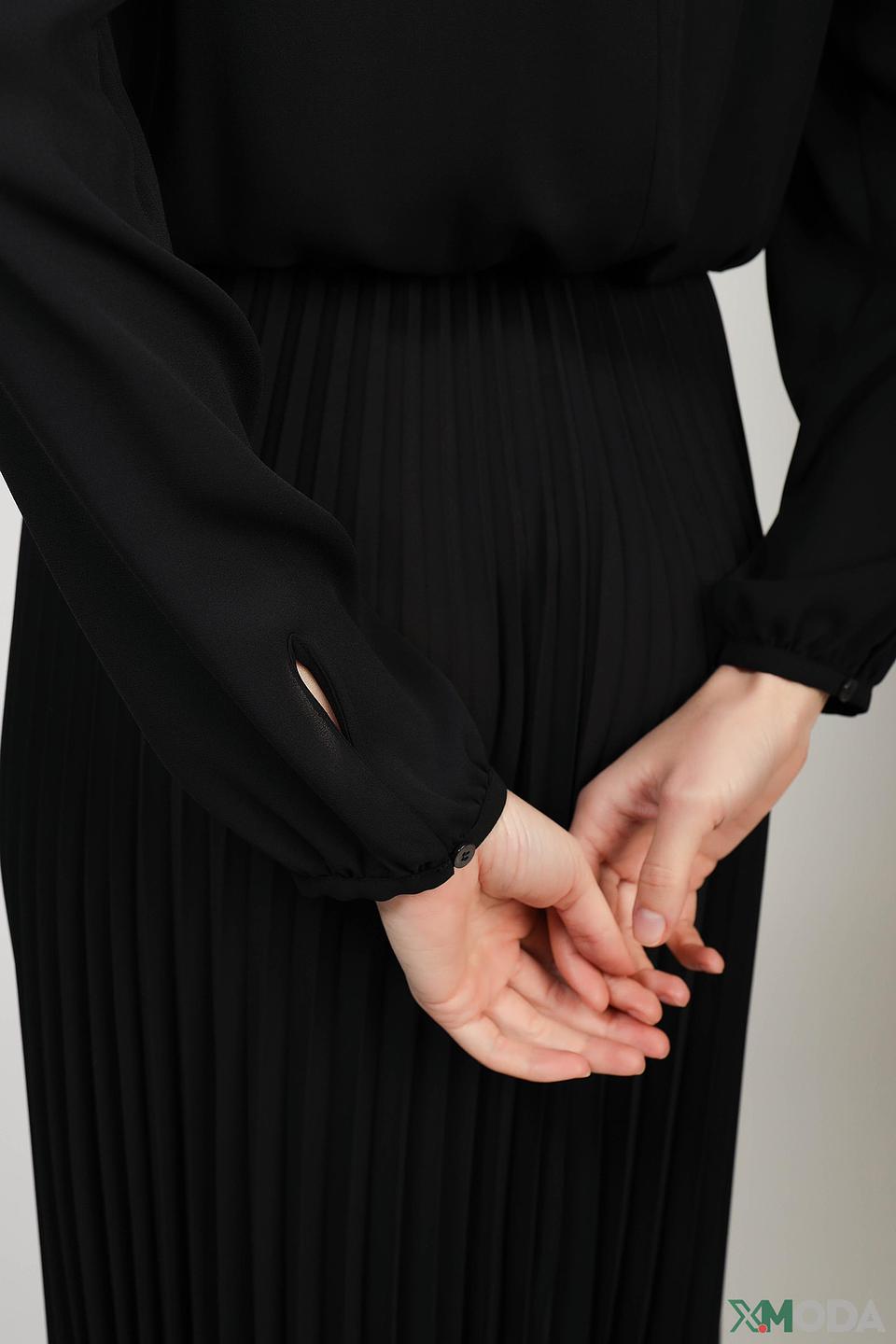 Платье Luisa Cerano чёрное плиссе