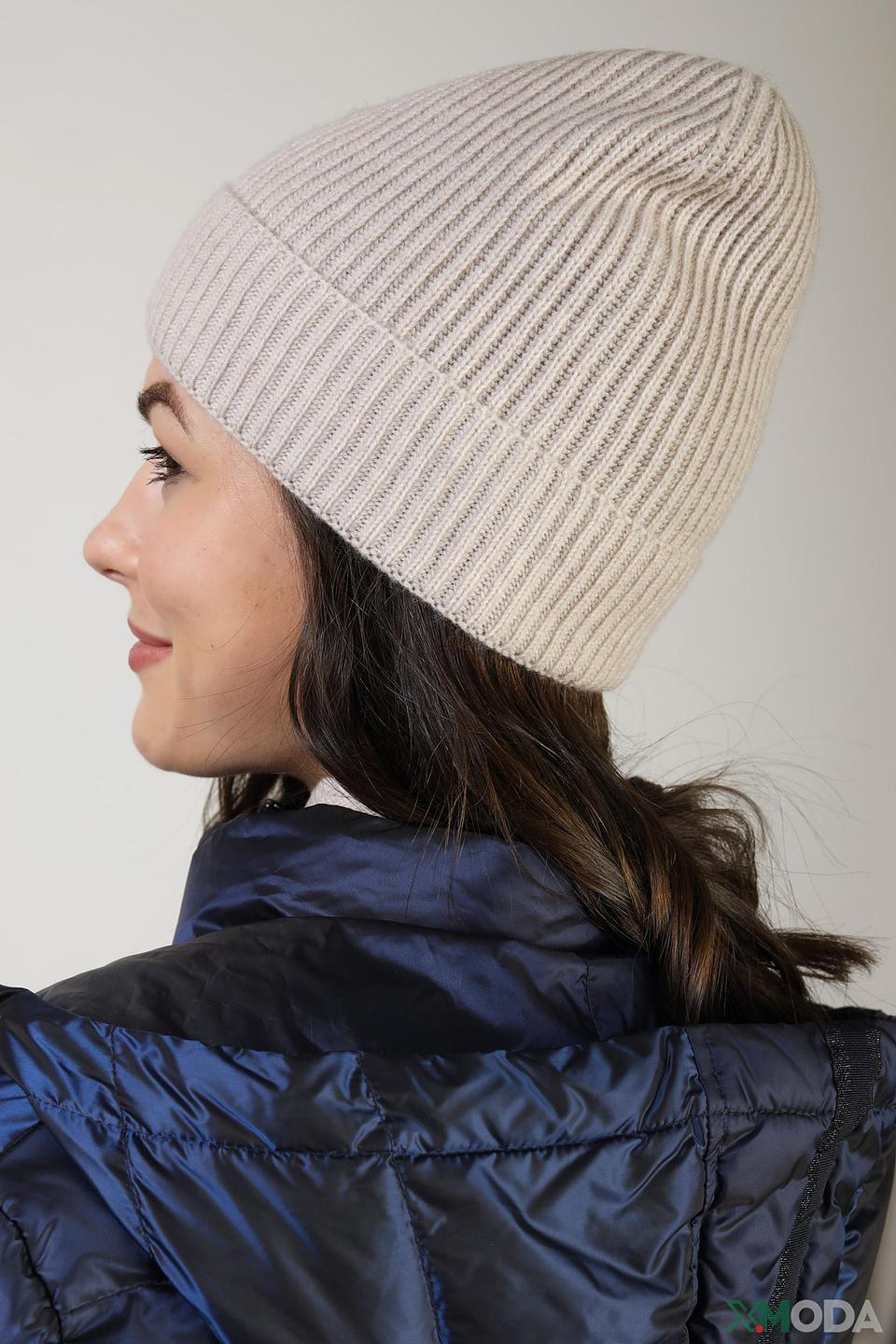 Шапка Oui вязаная бежевая