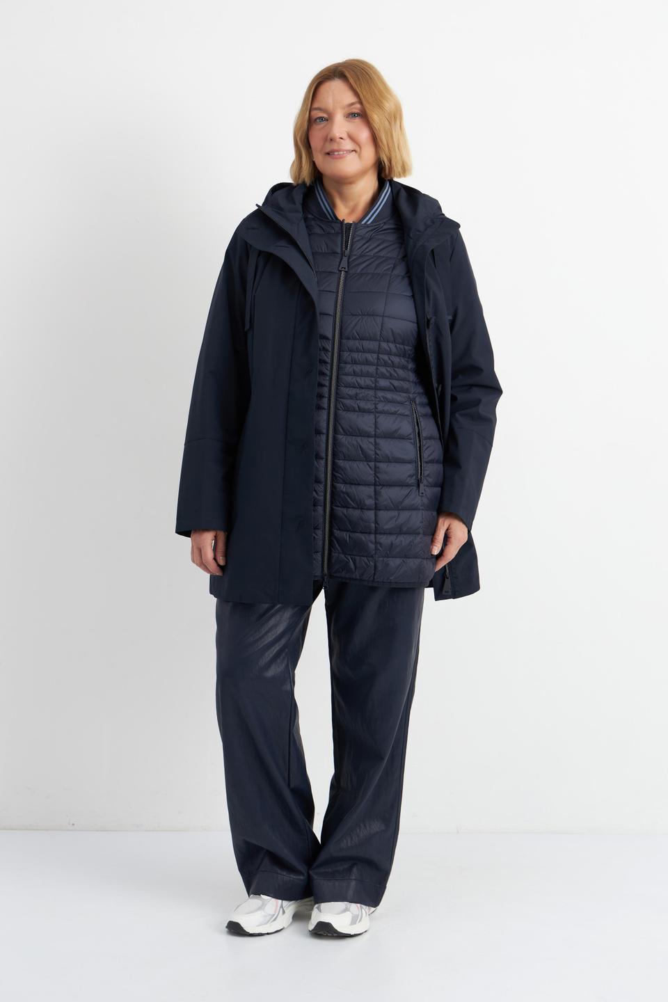Тёмно-синее пальто с капюшоном Betty Barclay outdoor
