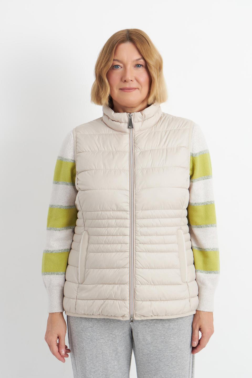 Жилет стеганый Betty Barclay outdoor кремового цвета