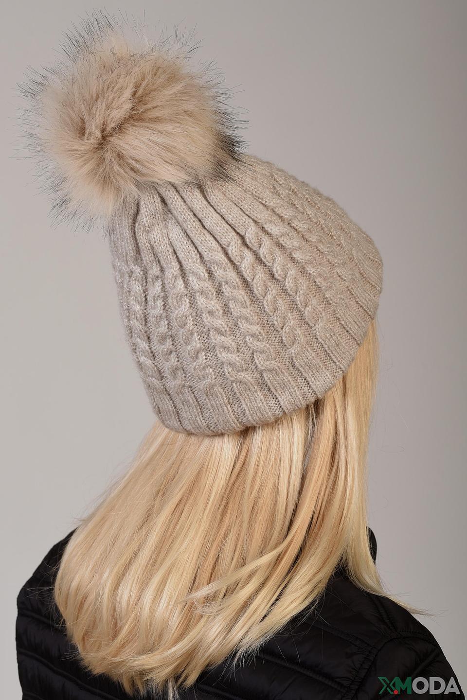 Шапка Wegener с помпоном бежевая