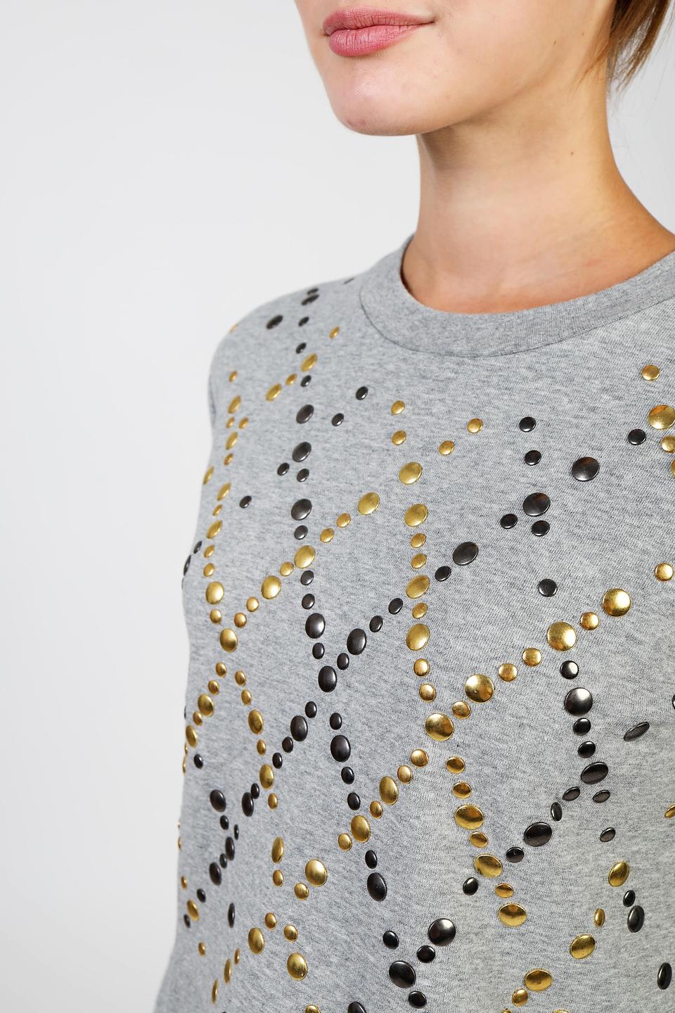 Пуловер Pezzo с камнями серый