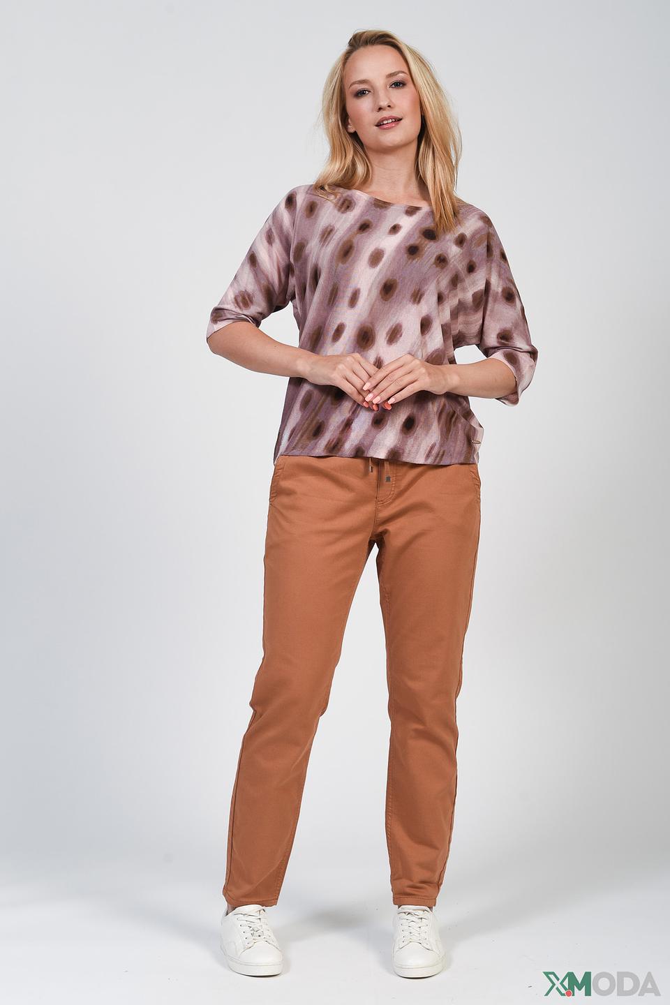 Пуловер Betty and Co в горошек