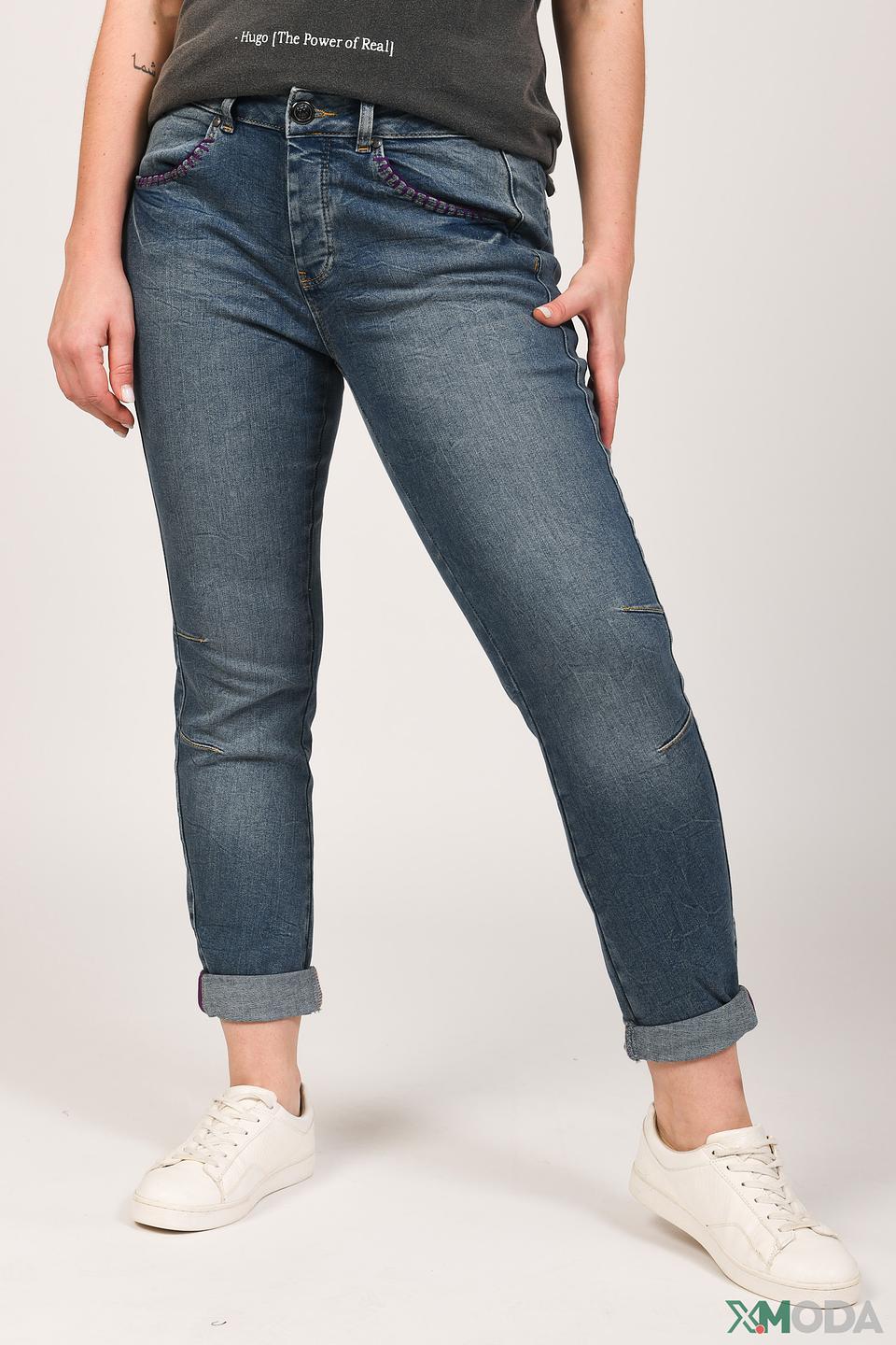 Джинсы Oui с потертостями и вышивкой