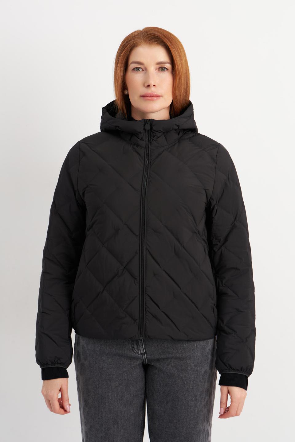 Чёрная стёганая куртка с капюшоном Betty Barclay outdoor