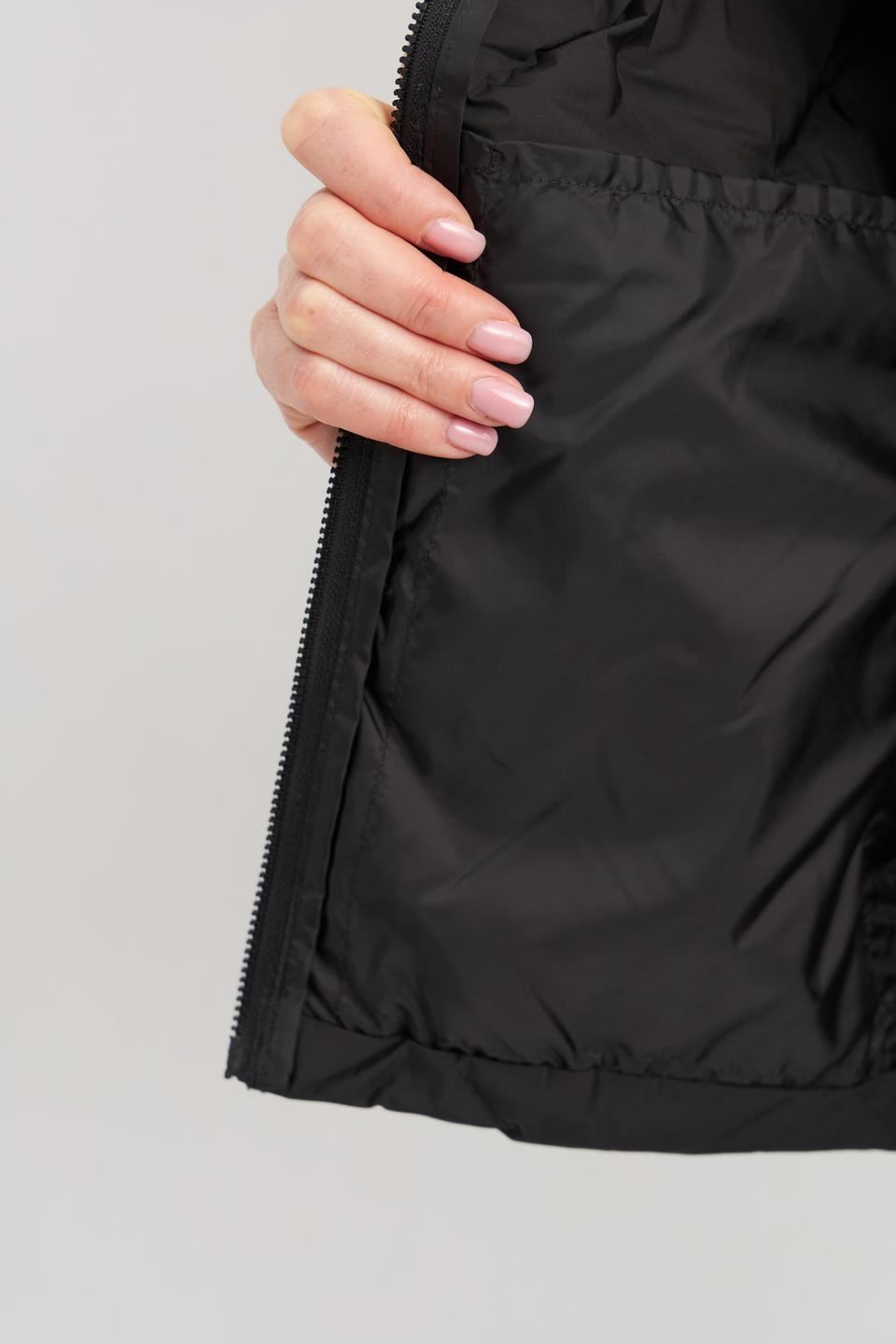 Чёрная стёганая куртка с капюшоном Betty Barclay outdoor